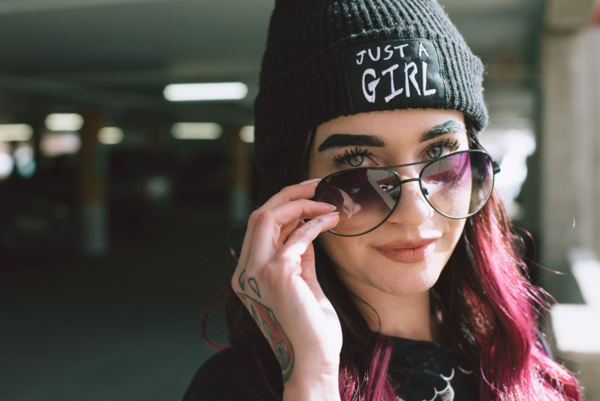 https://unsplash.com/photos/woman-wearing-sunglasses-ani8UphU_fI